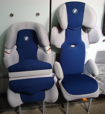 1451.jpgChild seat @ BMW Welt shop写真